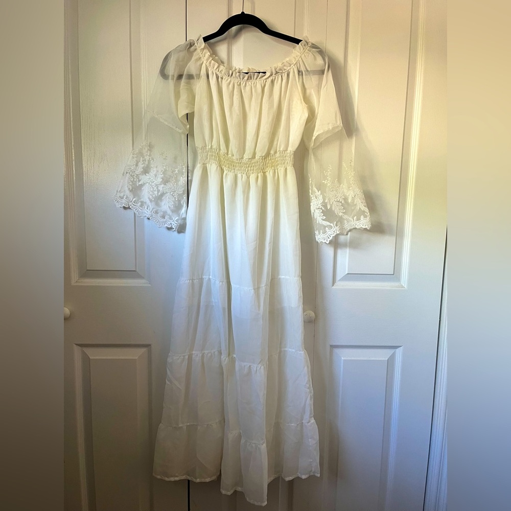 White off the shoulder summer maxi dress with lace detail